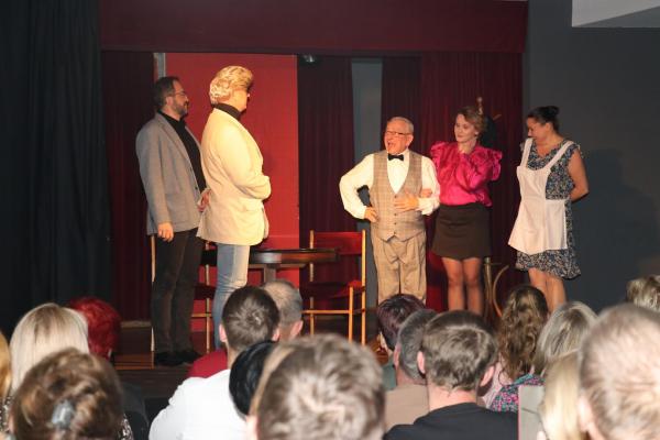 4c53d3b97fef98a7e0e7498fbbd4d0da