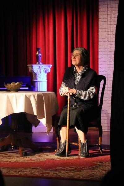 f8bf6bc9840137a09d2f3b16ca051f28