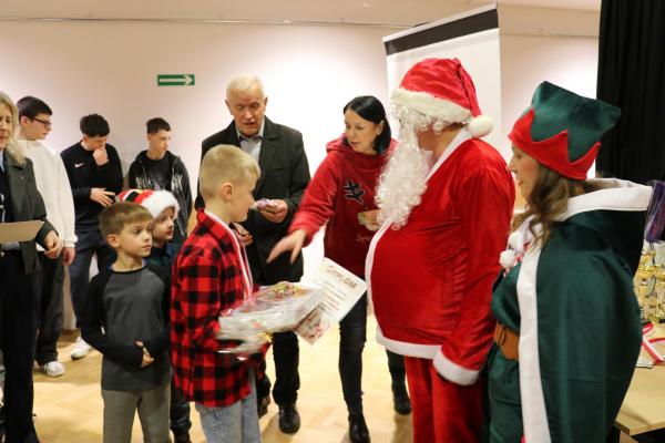 8753987b48e049f485a42de64246b4a4