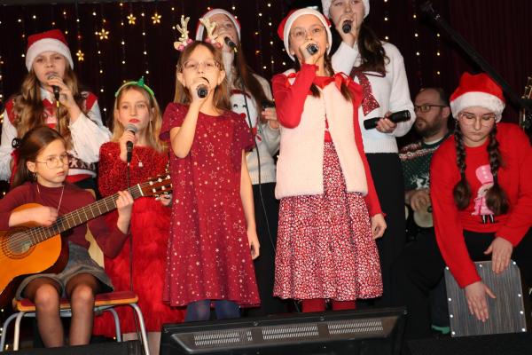 cfa84f9932752a7c7310f33c88f49e52