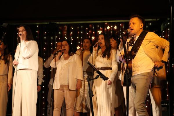 f6bfaf64d7e94eb738733f095bf5fdde