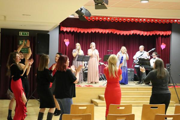 b127e2bae379fa32acce7ba2fe1d36c5