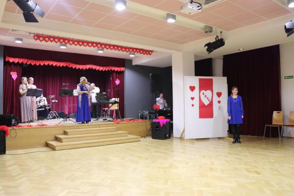 e3ab319a36325e10df9d6a41806a1f76