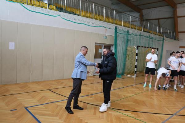 23601b1324ae52ae8b90082967093039