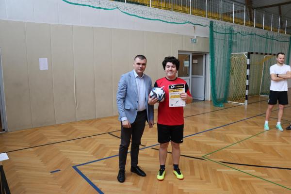 e9aef680ca86fbe30d8c102729f5264b