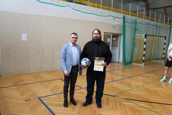 2d82085740bbe17544aaf7529f0456b2