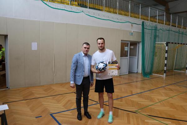 619305a6ad6eacc10a32eafec149d1b4