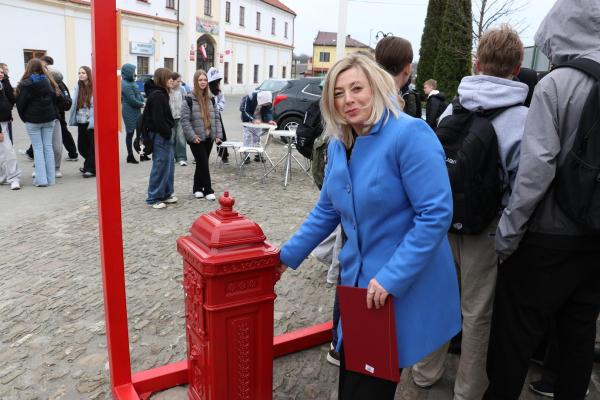 9b7b6ea114f6d24cd379dd6e4825fb2b