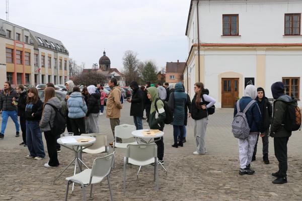 33683446b7aa8eb54763549f2809ae88