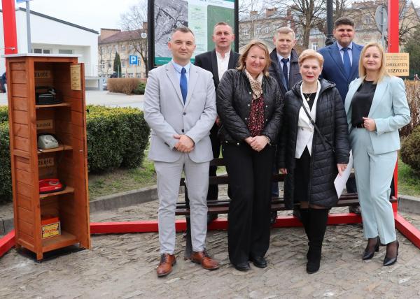 98810f5bec83fce9599afffc6ee21006