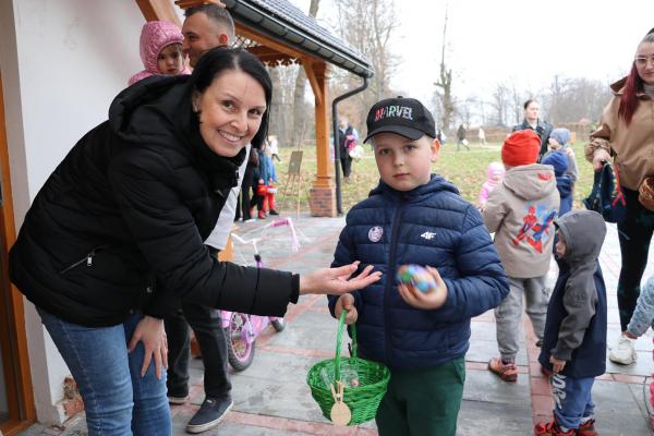 e732c8ac763b0f110315abffc175f573