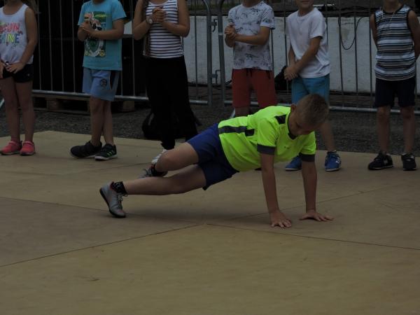 ca7d83715629cf25c3e893f703803910