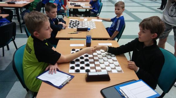 18ef7b2c3ec43474c92361e08ec26570